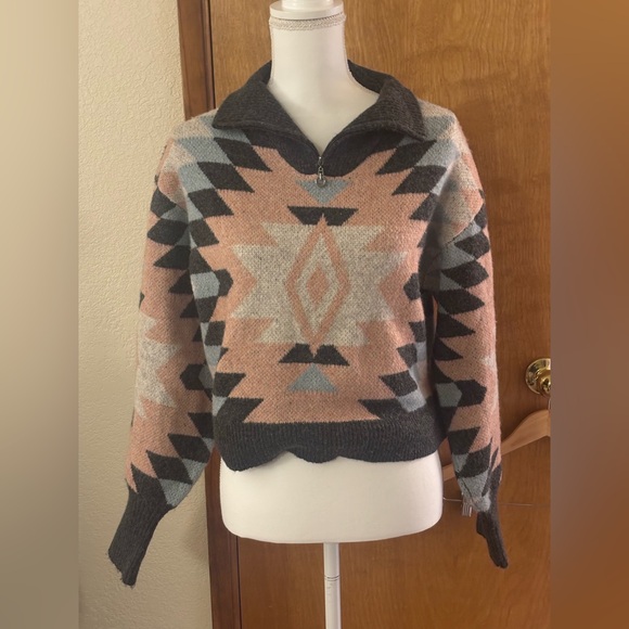 HYFVE Pink and Black Aztec Quarter Zip Cropped Sweater - Picture 4 of 11